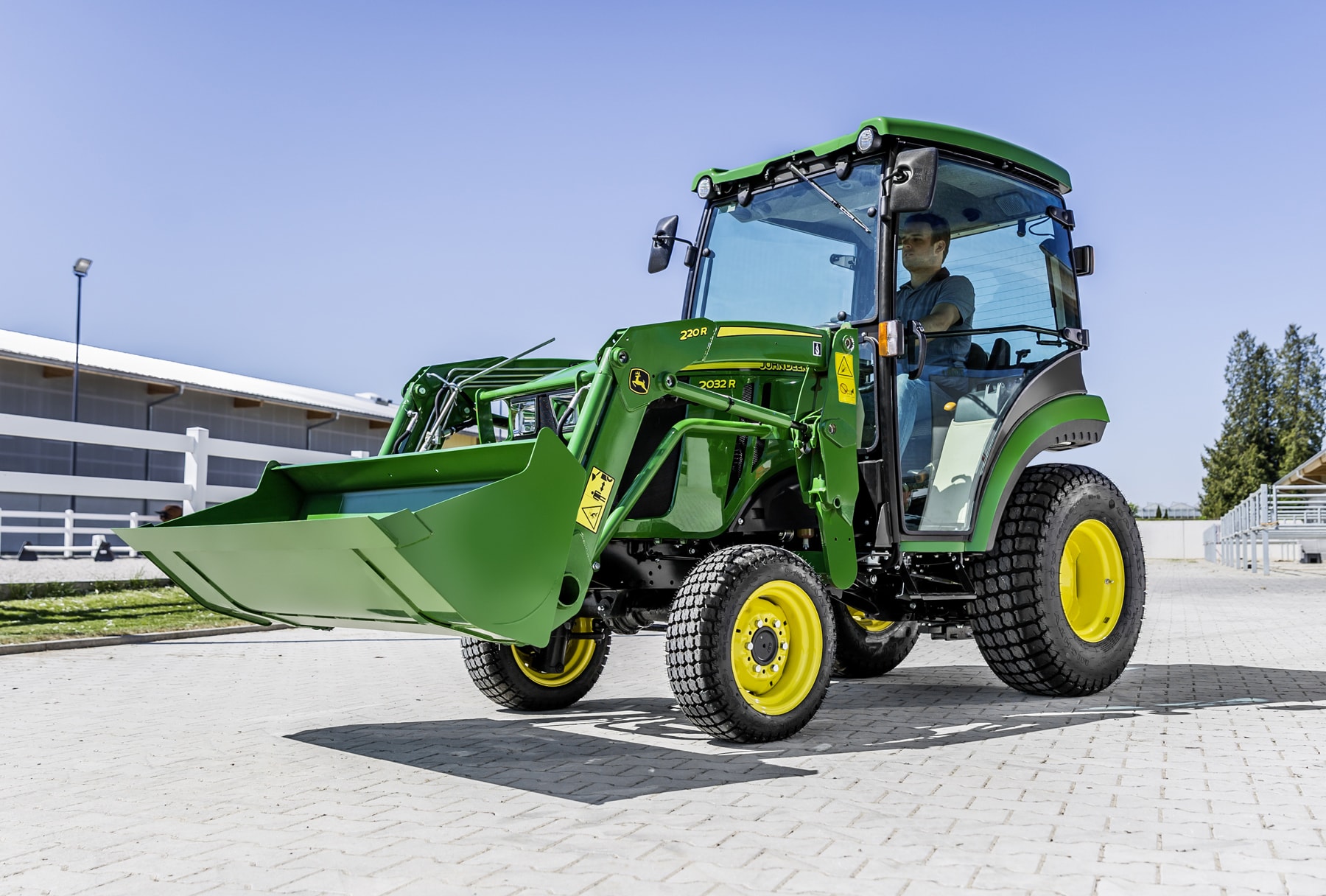 I nuovi trattori compatti John Deere: conformi allo Stage V